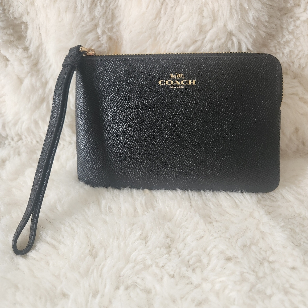 Coach Black Crossgrain Leather Corner Zip Wristlet NWOT